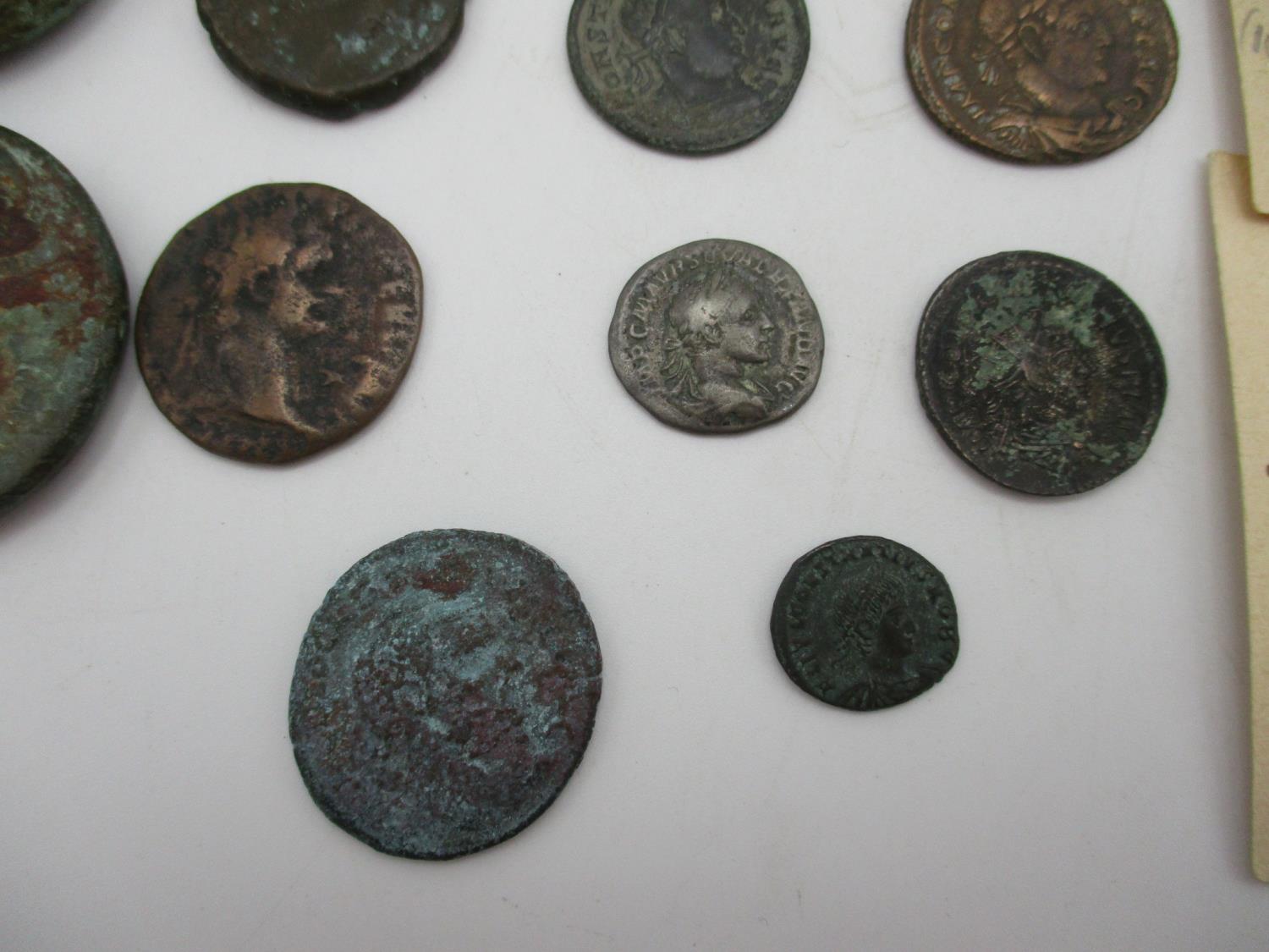 A collection of ancient Roman and Greek coins, of various dates and denominations, to include very - Image 10 of 15