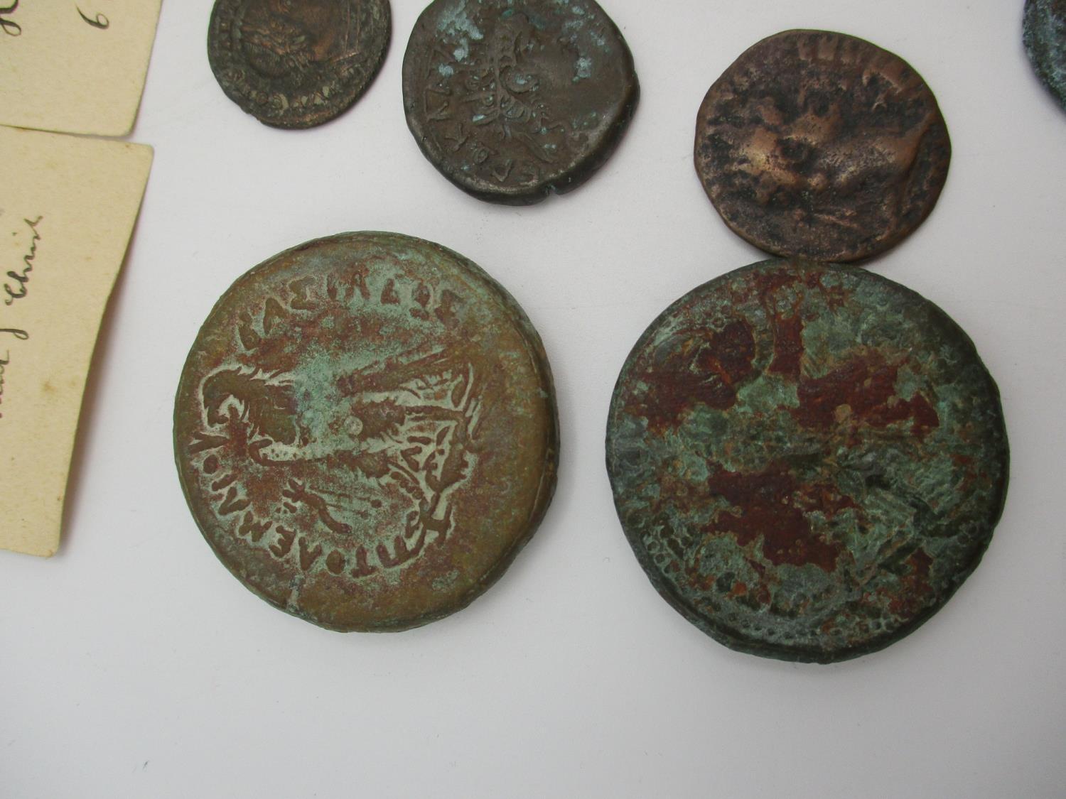 A collection of ancient Roman and Greek coins, of various dates and denominations, to include very - Image 12 of 15