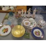 A mixed lot to include Mdina vase, onyx trinket box, figures, Wedgwood sherry glasses and other
