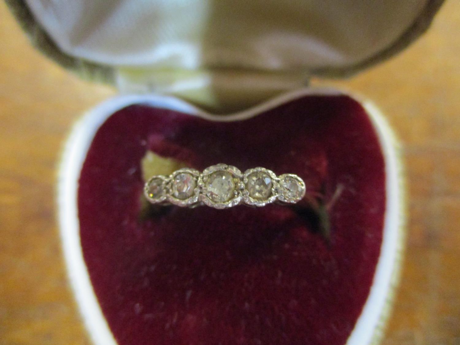 An 18ct yellow gold and platinum five-stone diamond ring, total weight 2.3g - Image 3 of 3