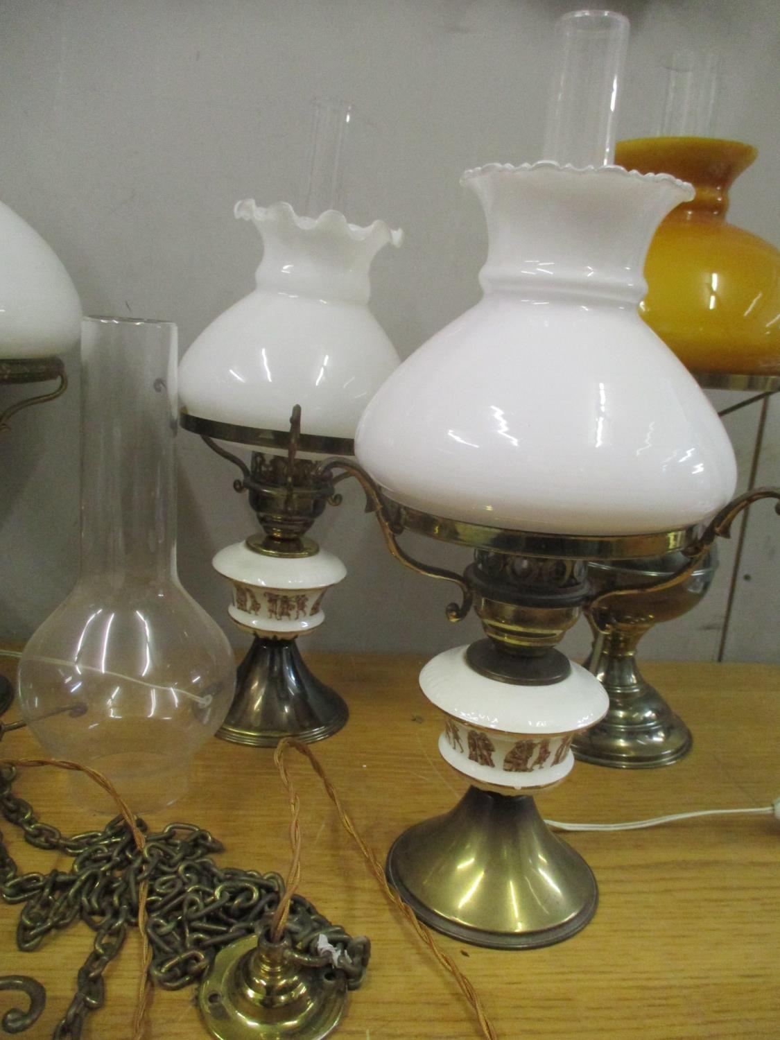 A Duplex oil lamp (converted to electricity) with glass shade and smoke funnel, three other table - Image 4 of 5