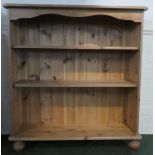 A Modern Pine Three Shelf Open Bookcase, 91cm Wide