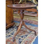 A Late 19th/Early 20th Mahogany Snap Top Tripod Table with Circular Top, 52cm Diameter