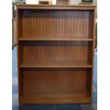 A Sakol Three Shelved Open Bookcase, 81cm Wide