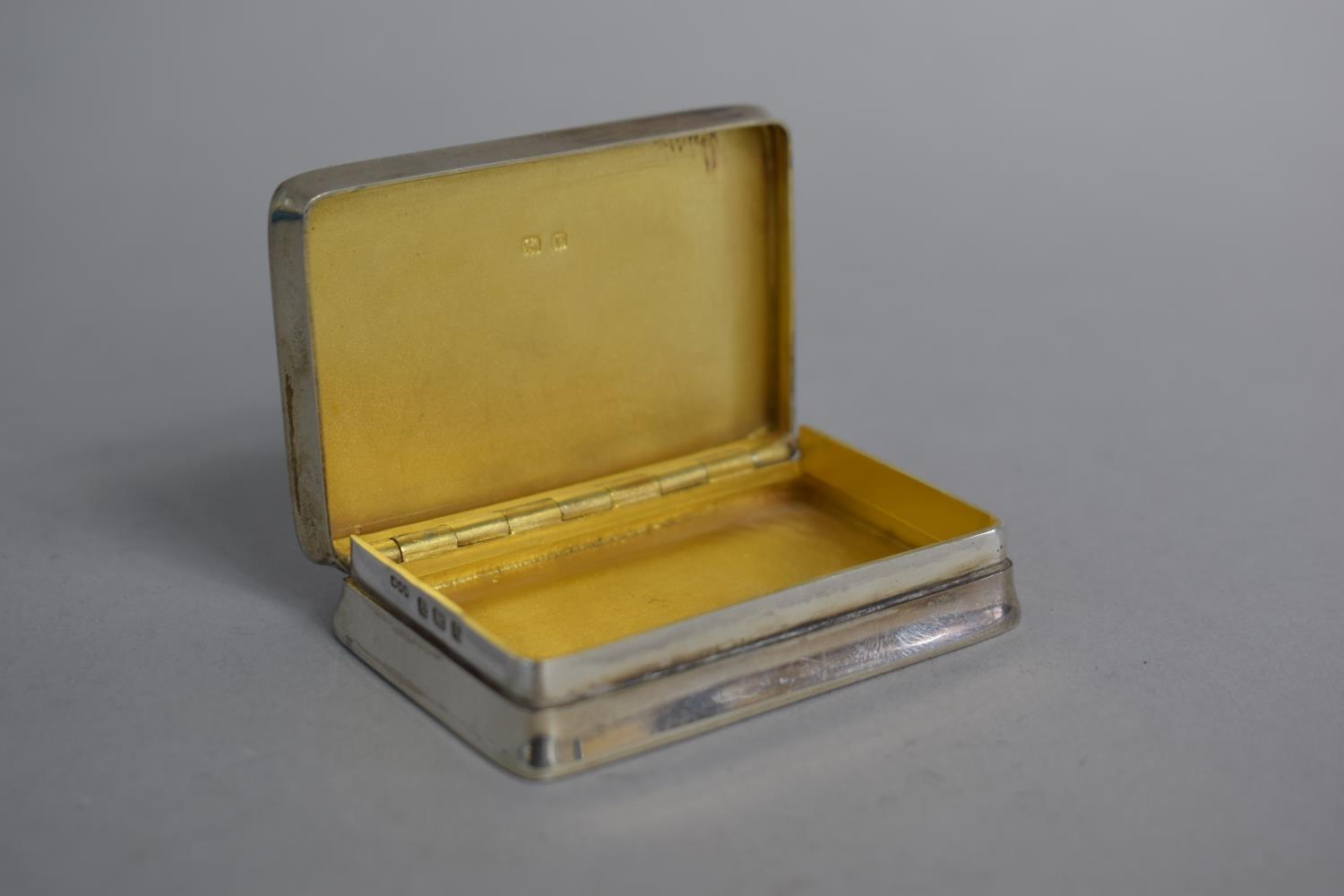 A Silver Snuff Box with Engine Turned Decoration, Birmingham 1939, 6.3cm Wide 67g - Image 3 of 5