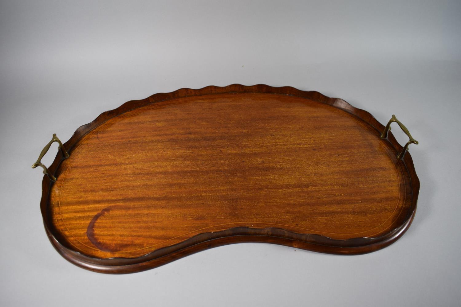 A String Inlaid 19th Century Mahogany Kidney Shaped Gallery Tray with Brass Carrying Handles. 69cm - Image 2 of 3