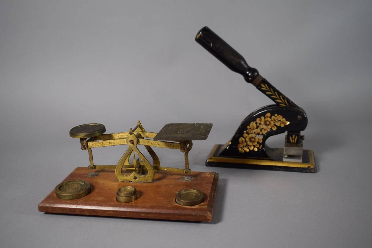 A Set of Early 20th Century Desk Brass Postage Scales Set on Wooden Rectangular Base, 21cm Wide - Image 2 of 2