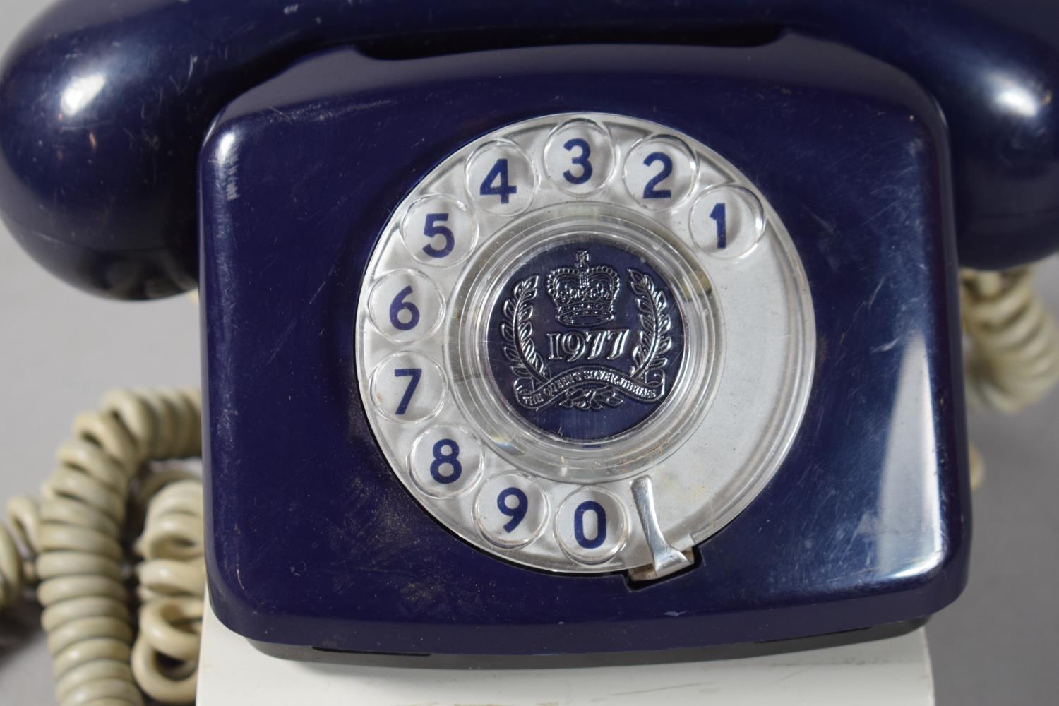 A Vintage 1977 Commemorative Telephone for the Queen's Silver Jubilee. - Image 3 of 3