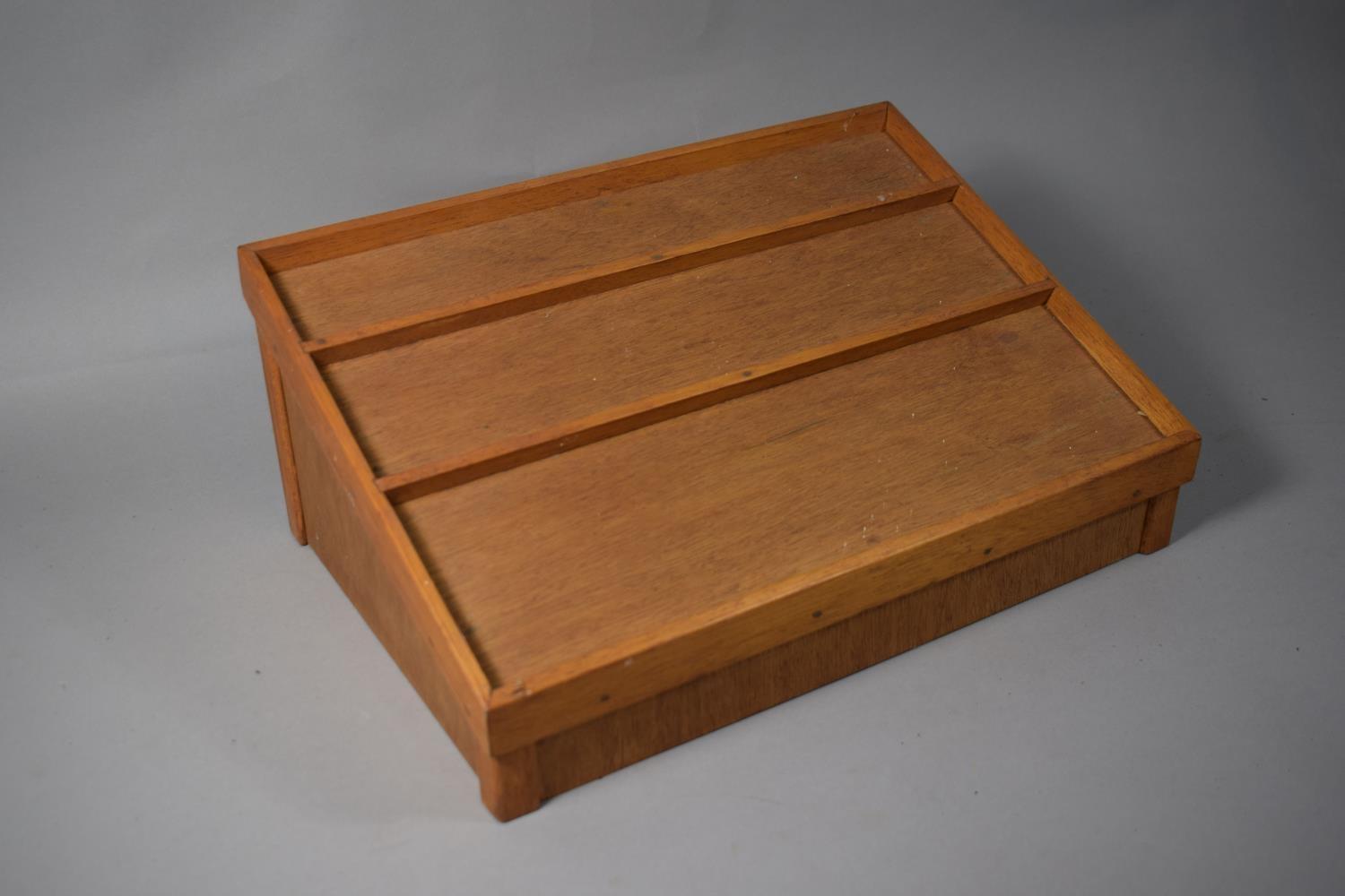 An Oak Three Section Shop Display Slope, 40.5cm Wide, 18.5cm High