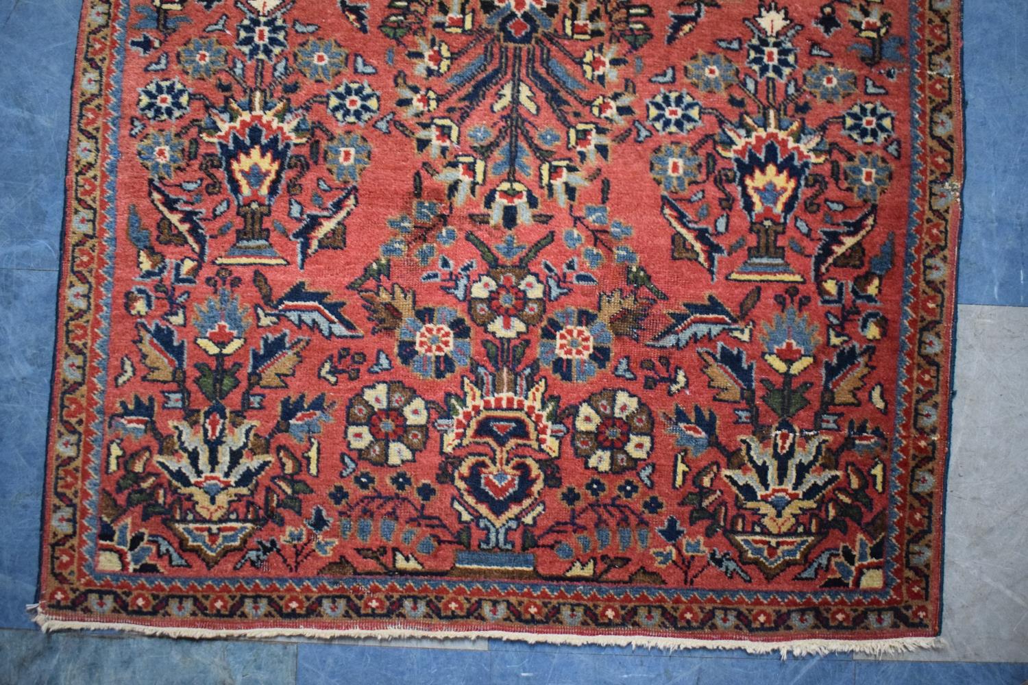 An Antique Persian Hand-Made Sarugh Rug, 128 x 78cms - Image 2 of 5