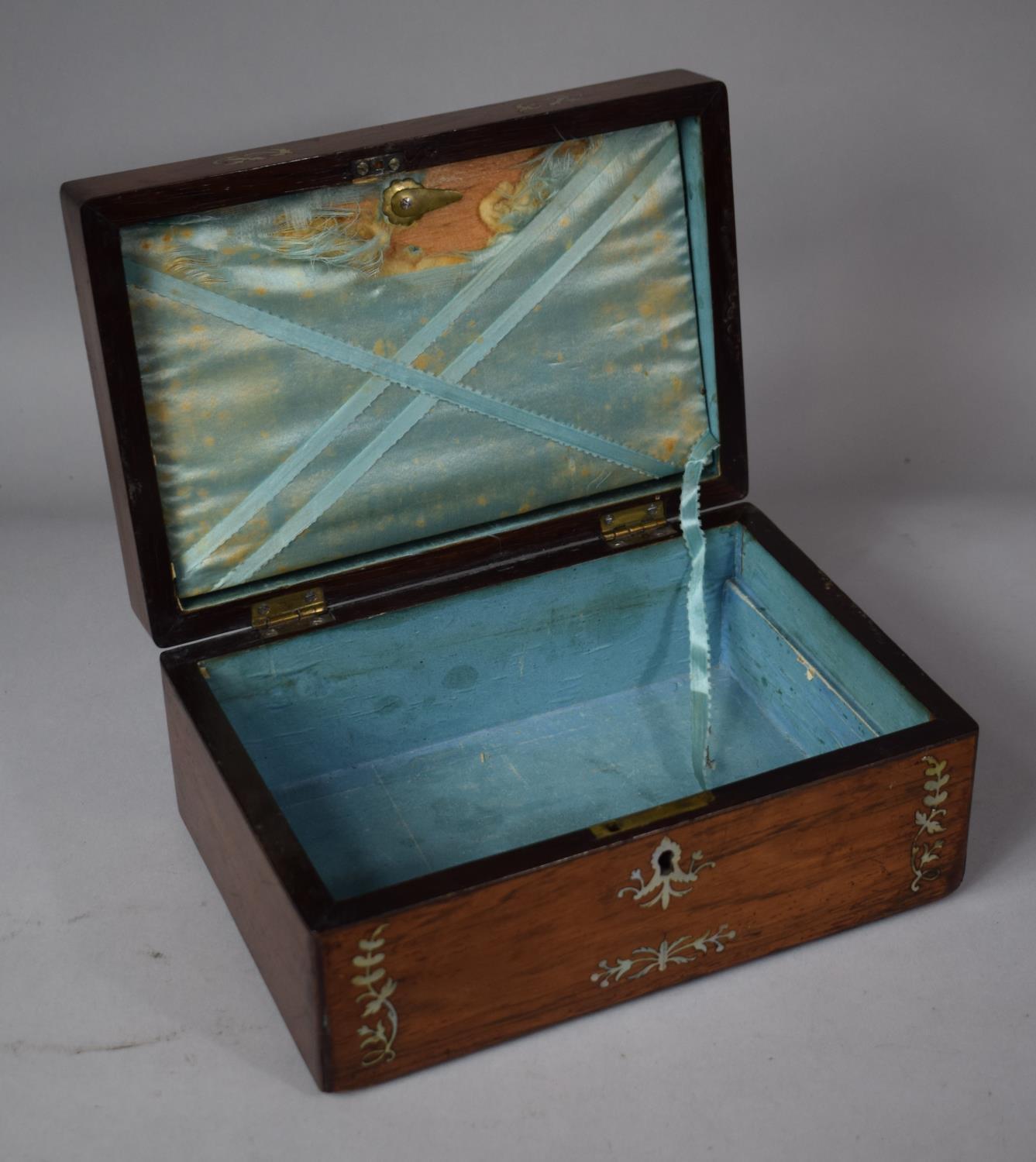 A 19th Century Rosewood Workbox with Mother of Pearl Inlay, Missing Removable Tray and in Need of - Image 5 of 5