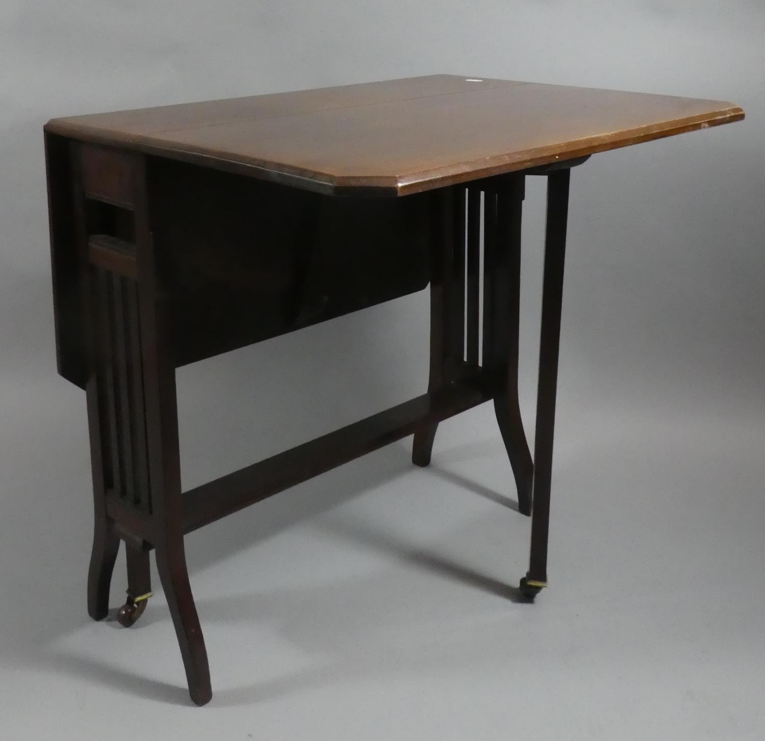 An Edwardian Mahogany Sutherland Table, 67cm Wide - Image 4 of 4