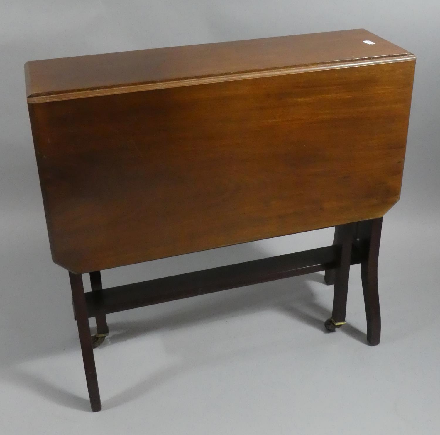 An Edwardian Mahogany Sutherland Table, 67cm Wide - Image 2 of 4