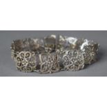 A Pretty Silver Ladies Segmented Bracelet, Birmingham Hallmark, Clasp AF