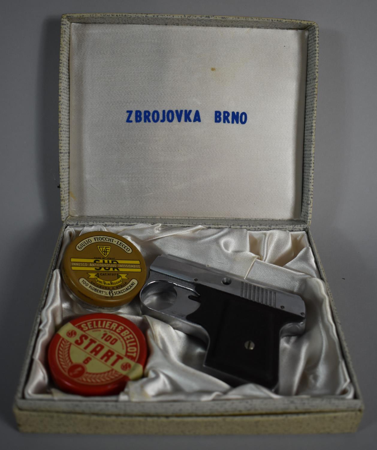 A Vintage Starting Pistol Made in Czechoslovakia, Complete with Blanks