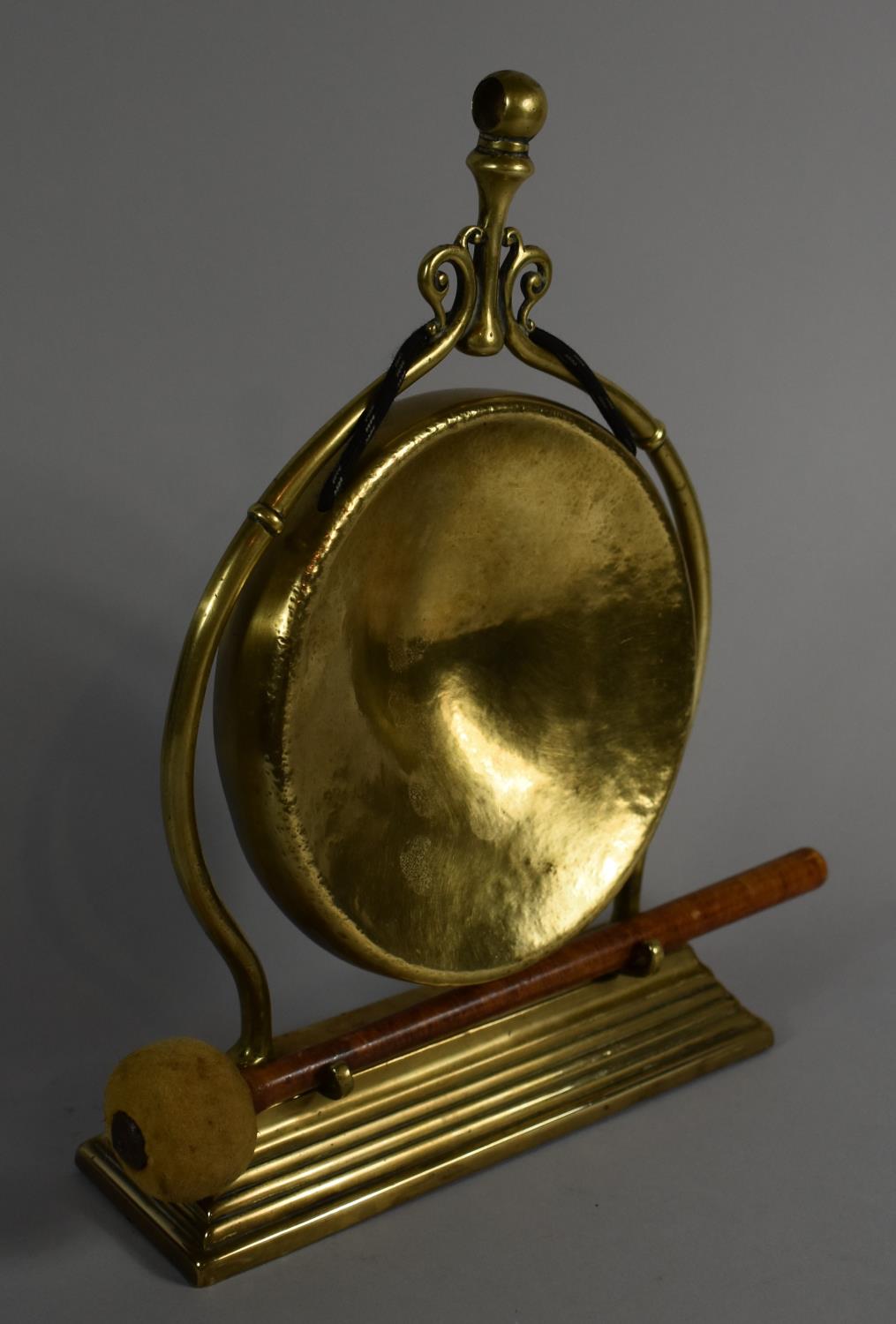 A Late 19th/Early 20th Century Brass Table Top Dinner Gong with Clapper, 29cm High - Image 2 of 4