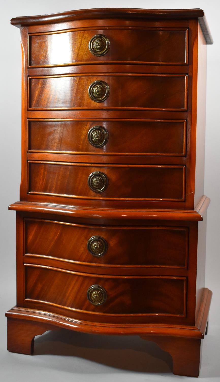 A Reproduction Mahogany Small Chest on Chest with Six Drawers, 42cm Wide