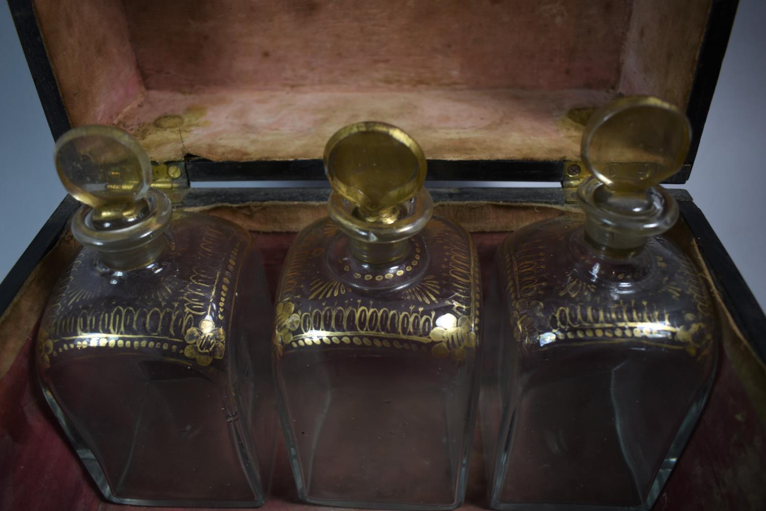 A Georgian Mahogany Domed Topped Decanter Box/Tantalus for Restoration, Containing Three Glass - Image 3 of 4