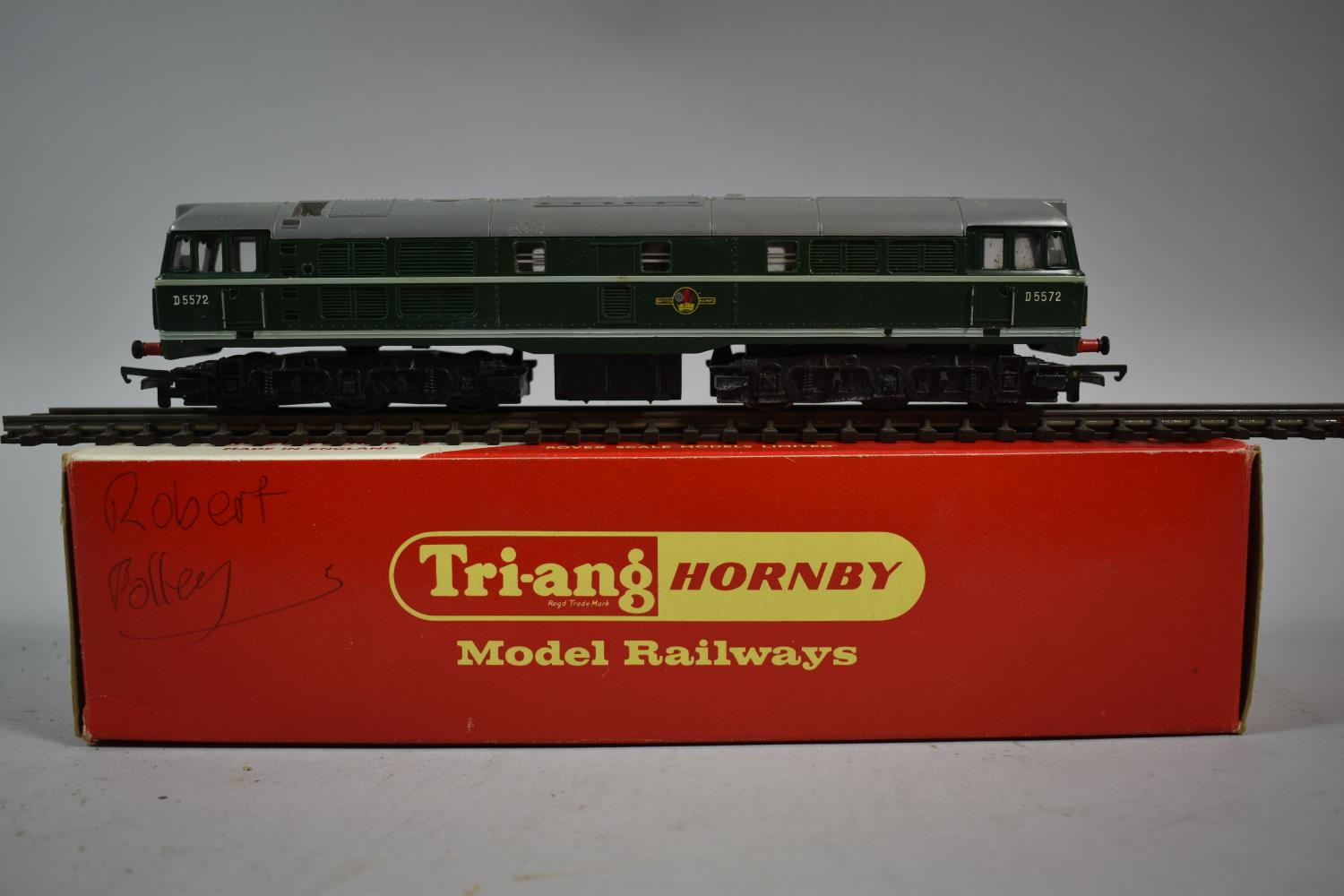 A Boxed OO Gauge Tri-ang Hornby R357 BRc Class 31 A1A-A1A Number D5572.