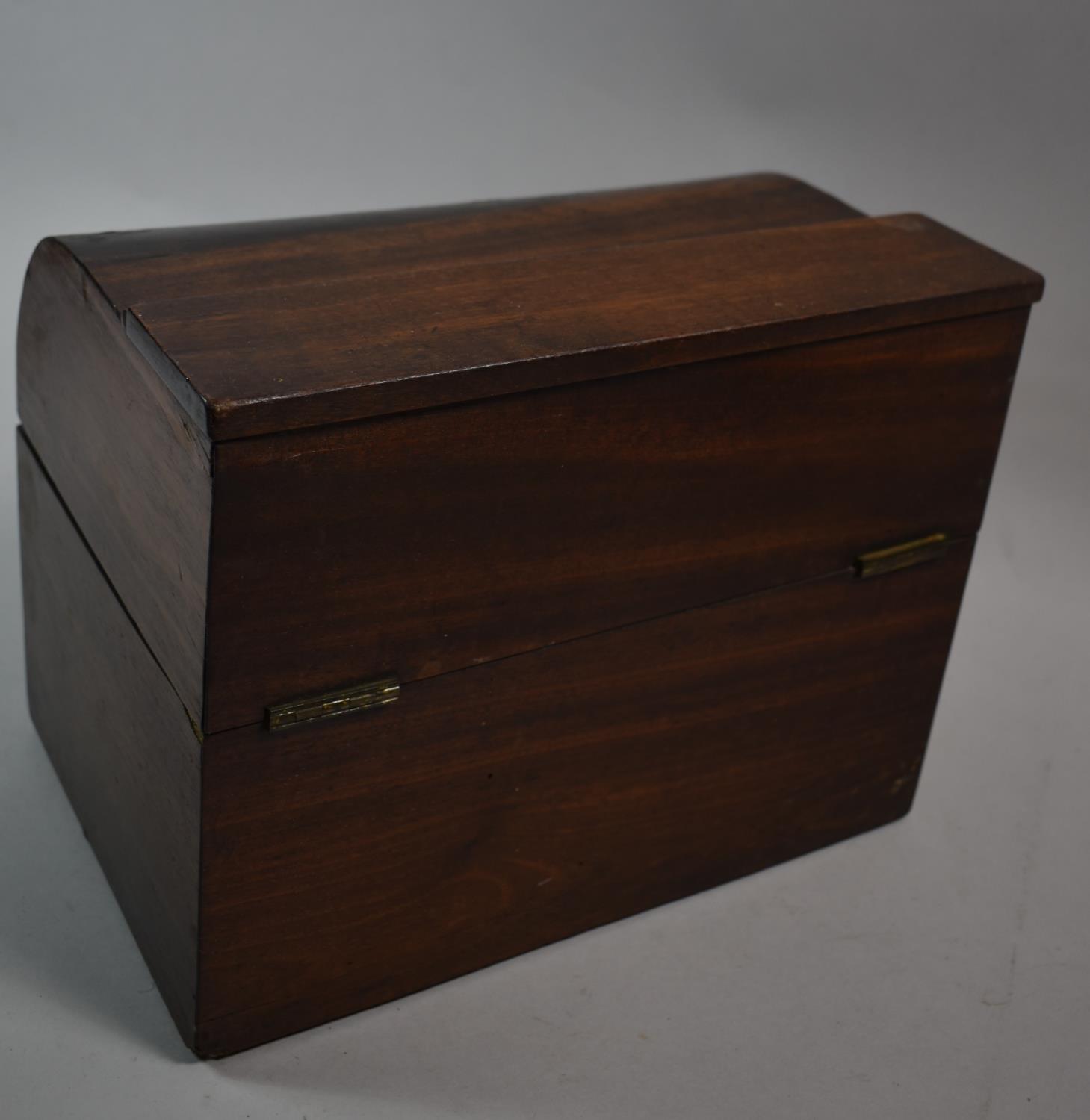A Georgian Mahogany Domed Topped Decanter Box/Tantalus for Restoration, Containing Three Glass - Image 4 of 4