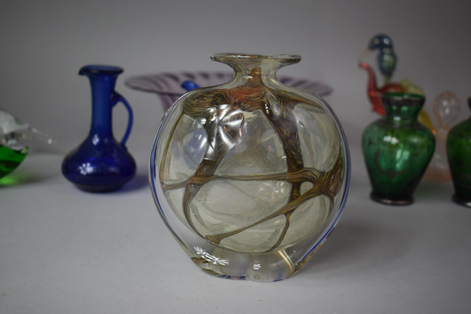 A Collection of Various Coloured Glassware to include Italian Glass Vase, Signed and Dated, Murano - Image 3 of 4