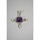 A Jewelled Silver Crucifix Pendant, 4.5cm high