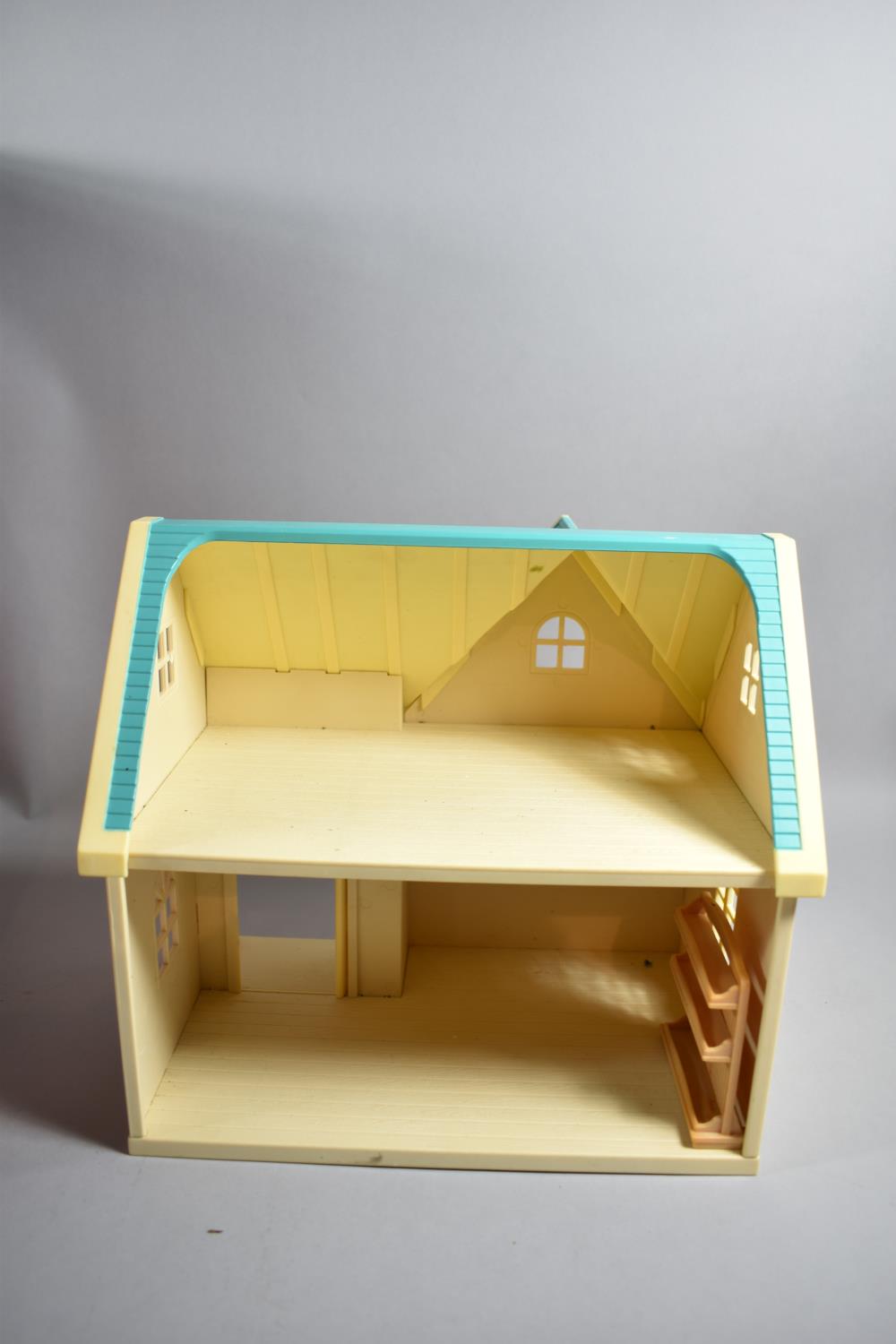 A Sylvanian Families Dolls House, Model Car and Village Store, Dolls House 47cm wide - Image 4 of 5