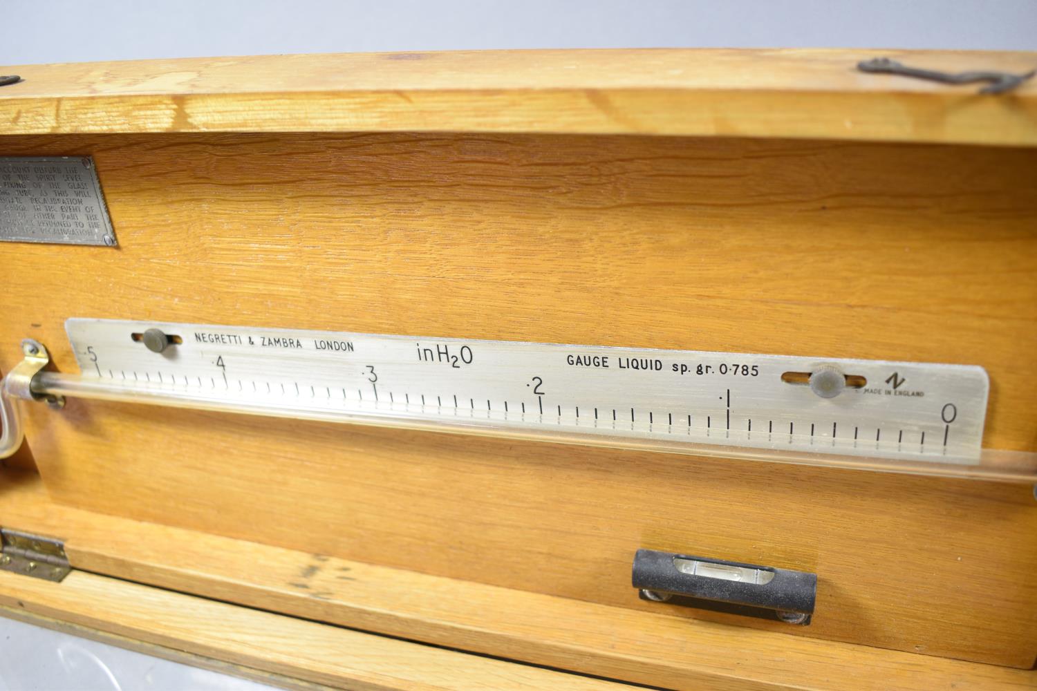 A Negretti and Zambra Spirit Level Gauge in Wooden Case, 56cm Wide - Image 3 of 5