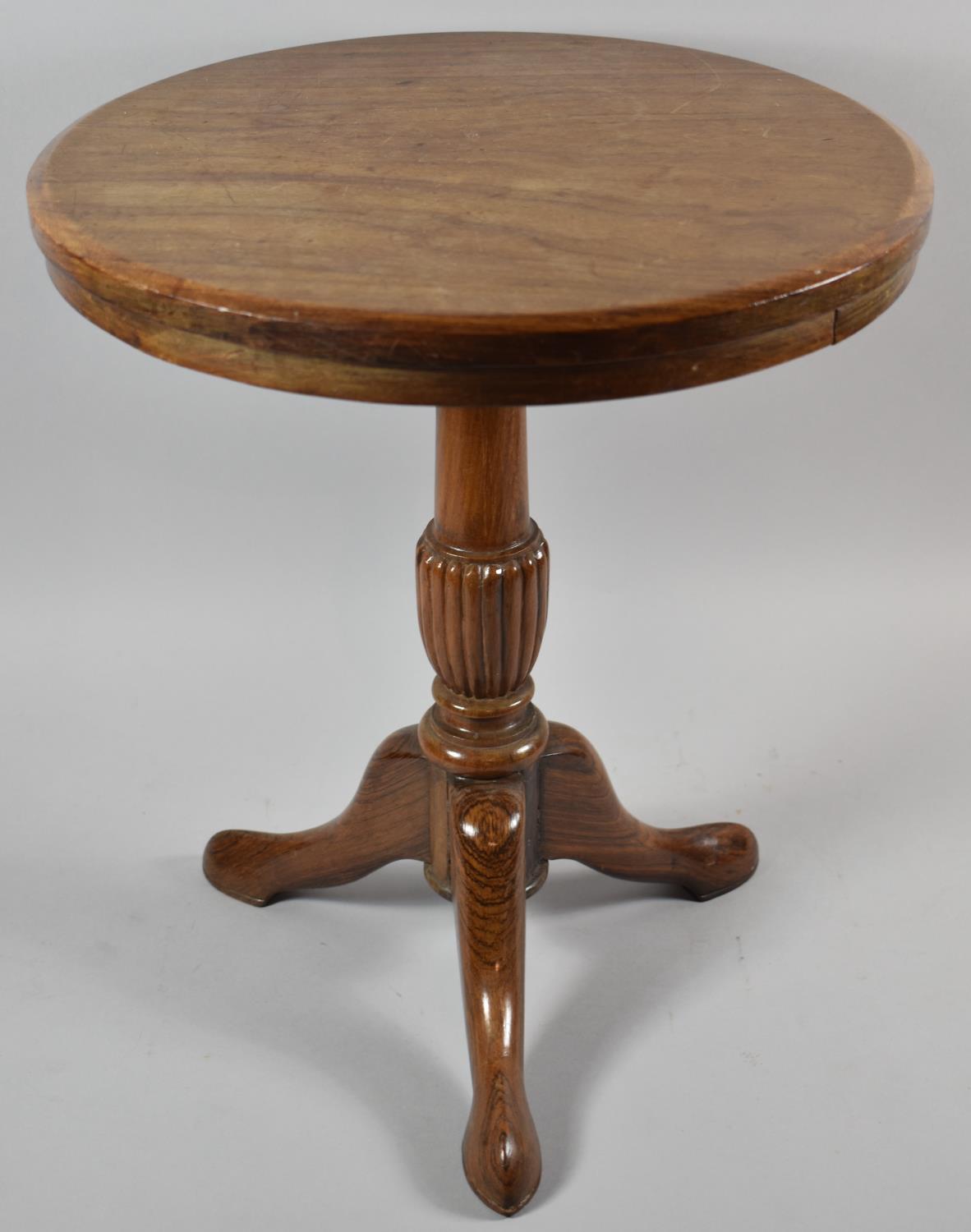 A Circular Topped Wine Table with Reeded Vase Support and Tripod Base, 38cm Diameter