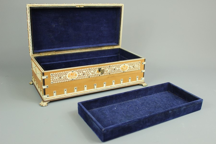 Anglo Indian Vizagapatam Sandalwood and Bone Casket Jewellery Box - Image 4 of 5