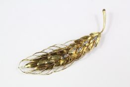 An Italian 18ct Yellow Gold and Diamond Leaf Brooch