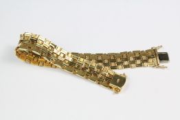 An 18ct Gold Woven Bracelet