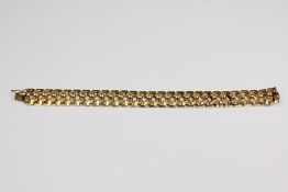 An 18ct Gold Fancy Link Bracelet