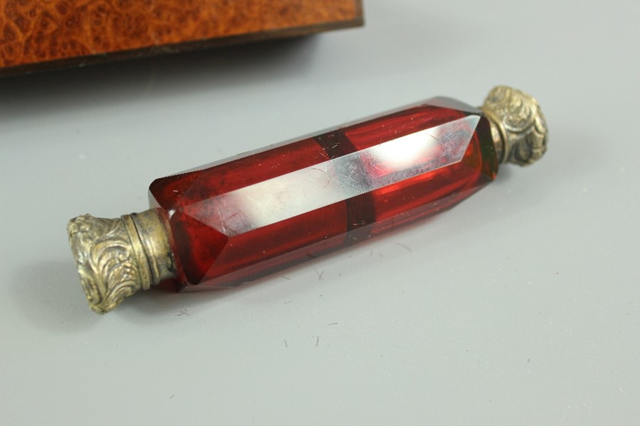 A Victorian Double Scent Bottle - Image 7 of 7