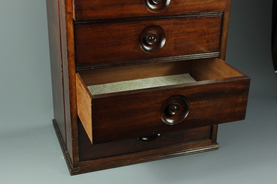 Bedside Chest of Drawers - Image 2 of 3