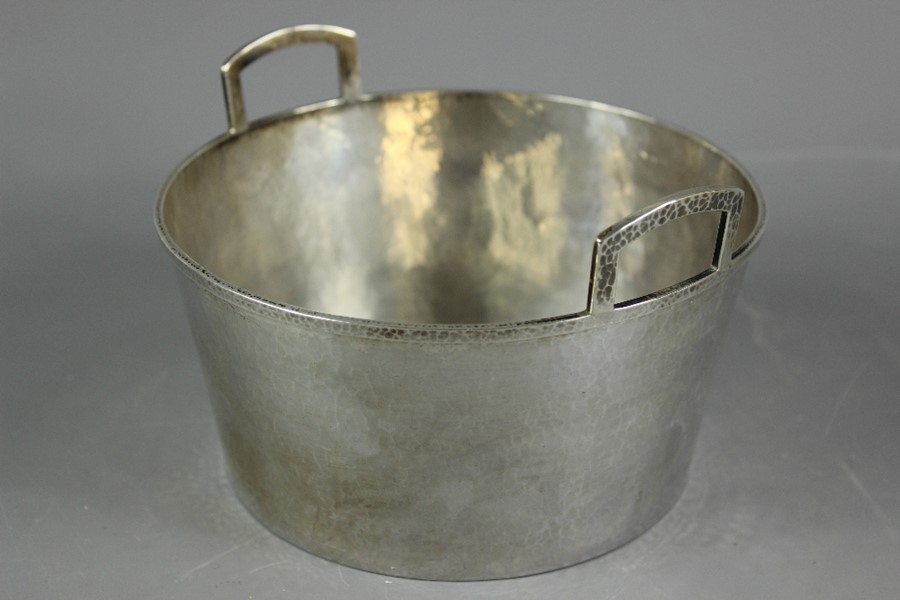 An Arts & Crafts American Beaten Silver Trough - Image 2 of 5