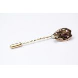 An 14 ct Rose Gold Art Nouveau Suffragette Brooch