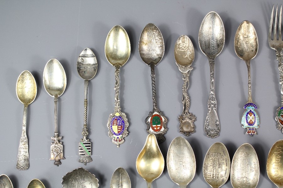 A Collection of Silver Teaspoons - Image 9 of 9