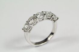 18ct White Gold and Diamond Ring