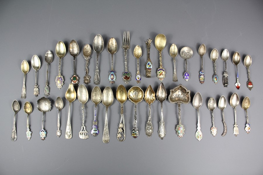 A Collection of Silver Teaspoons - Image 2 of 9