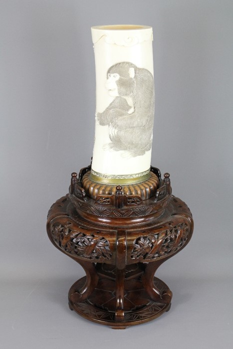 A Japanese Meiji Era (1868-1912) Tusk Vase. The vase elaborately carved with a realistic monkey - Image 8 of 20