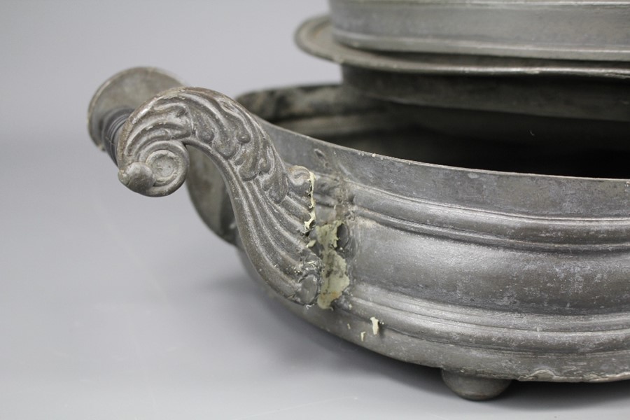 An Antique Pewter Casserole Dish - Image 3 of 3