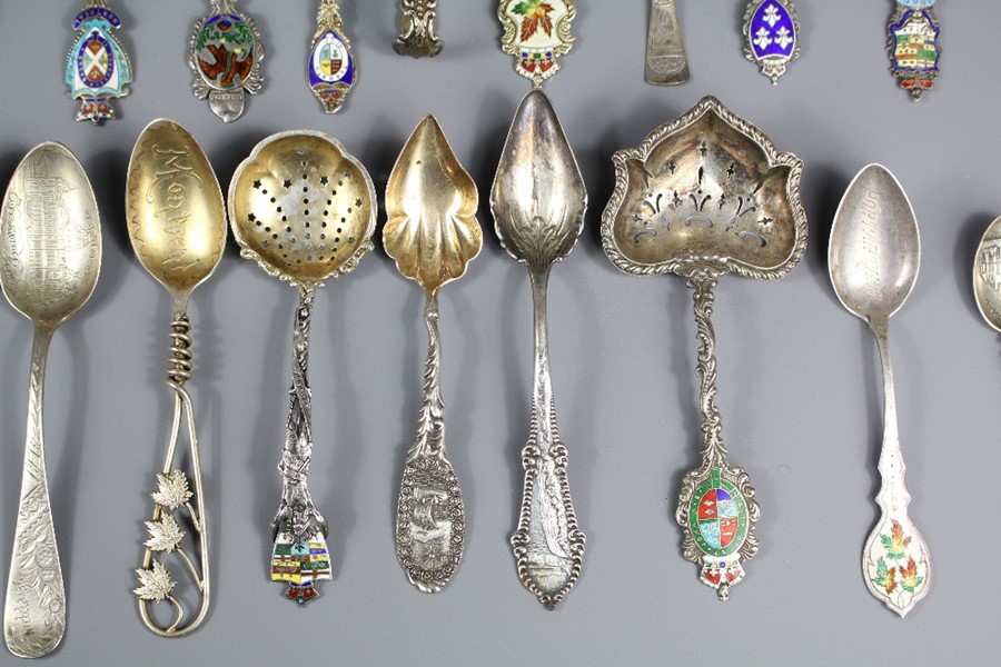 A Collection of Silver Teaspoons - Image 5 of 9