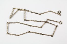 An 18ct White Gold Chain