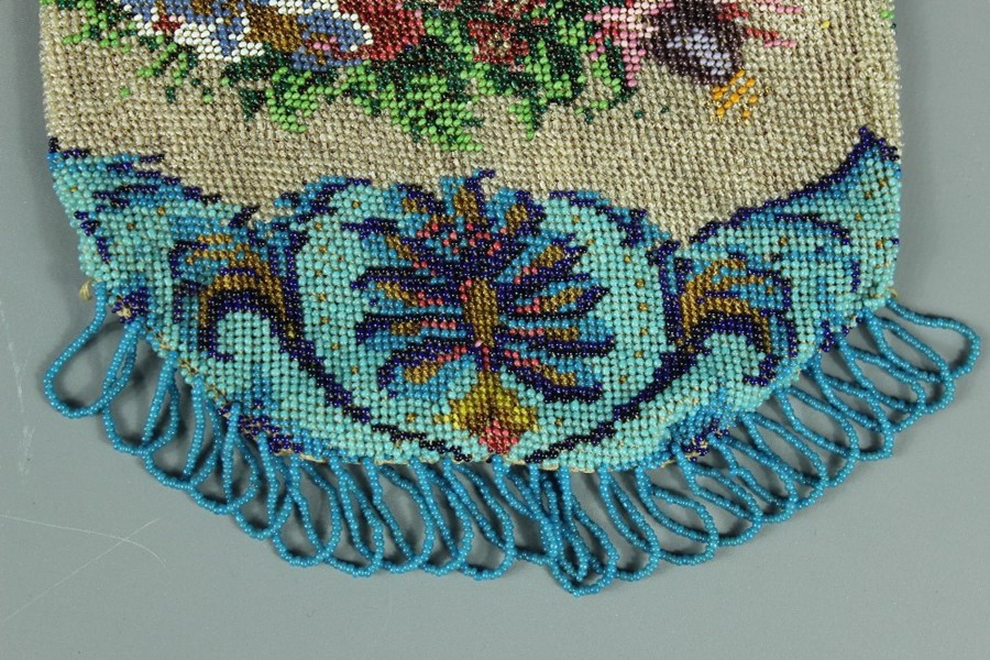 Early 19th Century French Beadwork Bag - Image 4 of 8