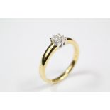 18ct Yellow Gold Diamond Ring