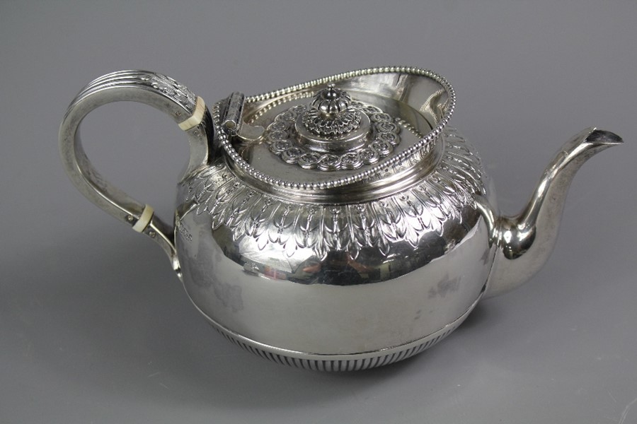 Victorian Sterling Silver Three Piece Tea Set - Image 4 of 7