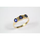 Antique 18ct Yellow Gold and Sapphire Ring