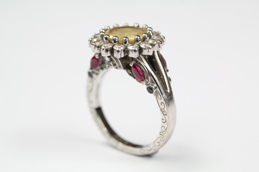 Taylor & Heart Bespoke 18ct White Gold, Yellow Sapphire and Diamond Floral Ring - Image 4 of 7