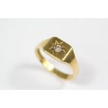 An 18ct Yellow Gold and Diamond Ring